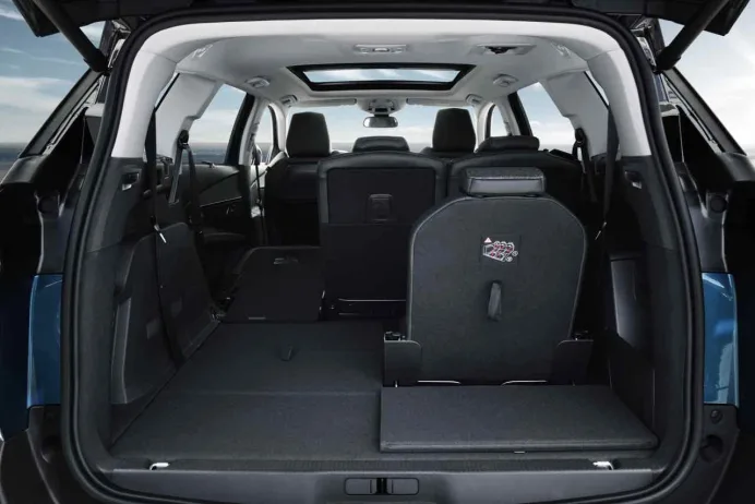 Peugeot 5008 (7 plazas) 2023 (Verde)
